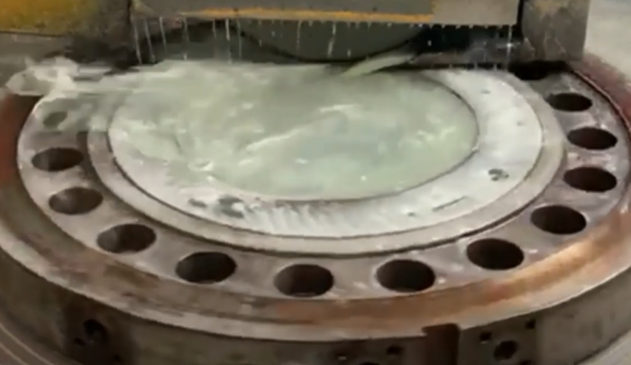Шлифовка фильерных плит
